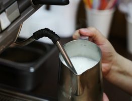 Steaming milk - frothing milk
